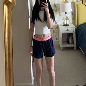 UNDER ARMOUR athletic shorts